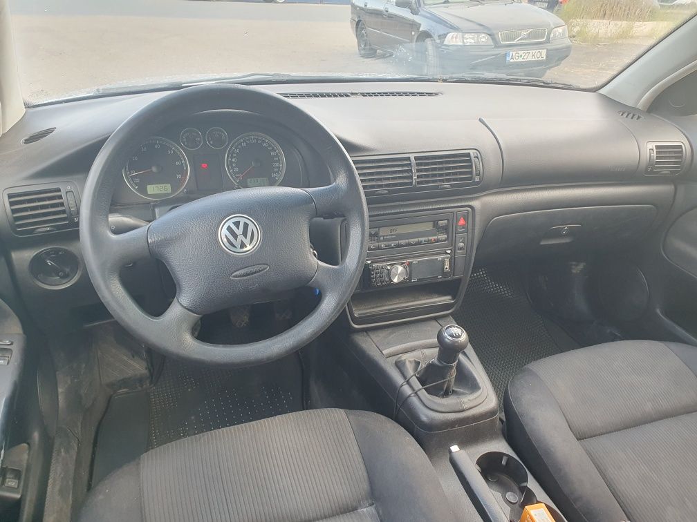 Volkswagen Passat 2002 1.6mpi+Gpl