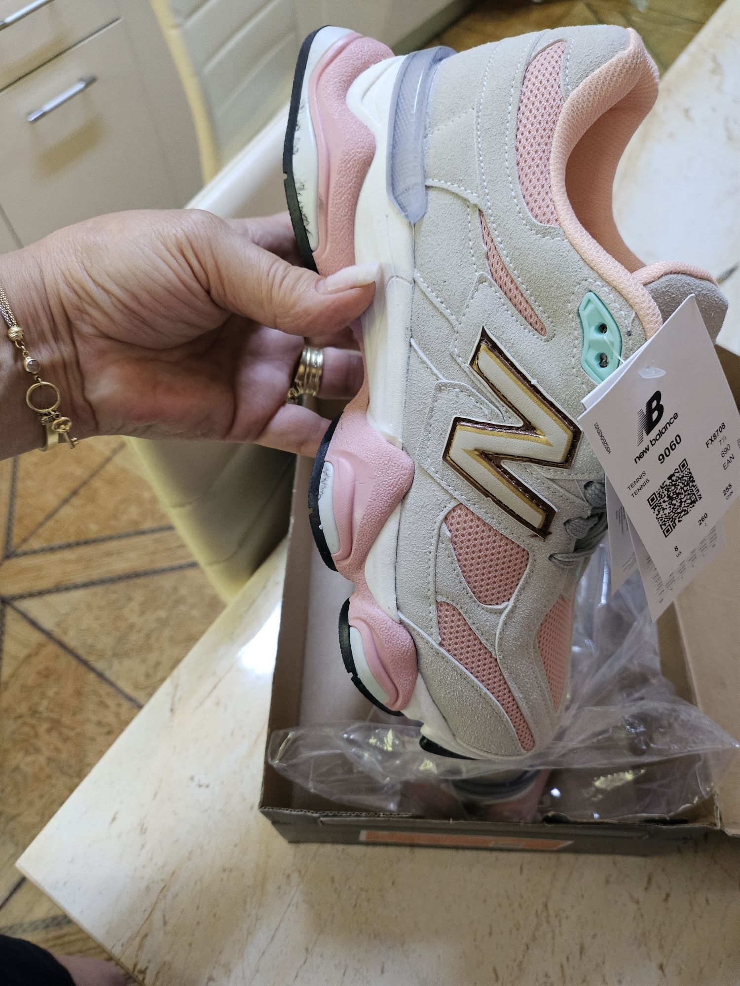 New Balance 9060