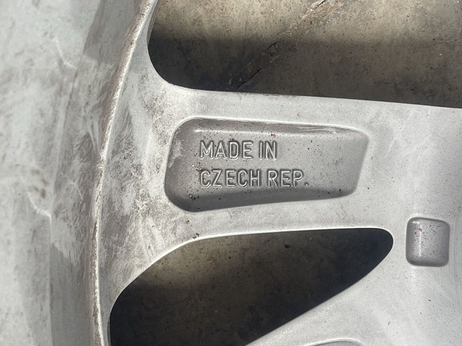 Лети джанти 17 цола Хюндай Туксон Санта Фе 5 броя