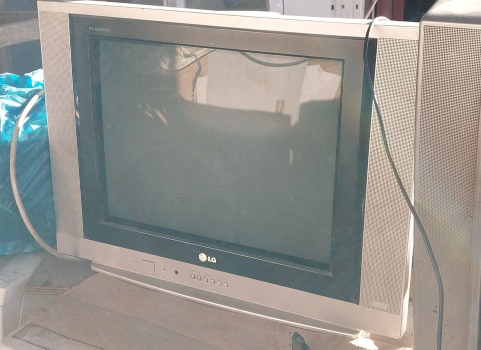 Продам телевизор