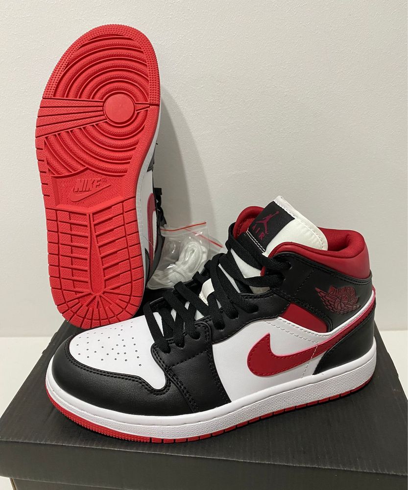 Air Jordan 1 Retro Red Black White Jordan 1 Retro Made Vietnam