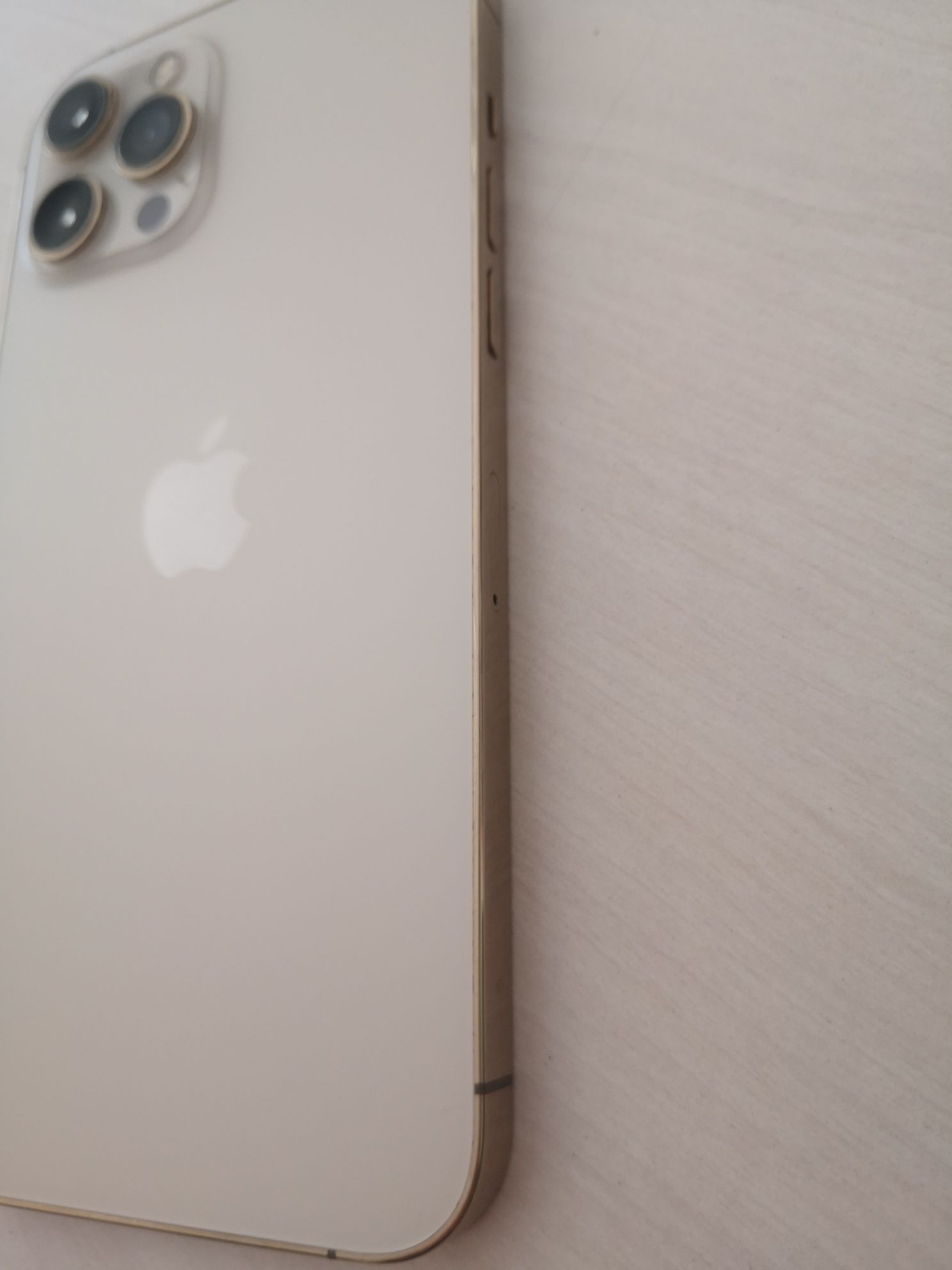 Iphone 12 Pro Max Gold- 256Gb/100 % Battery health