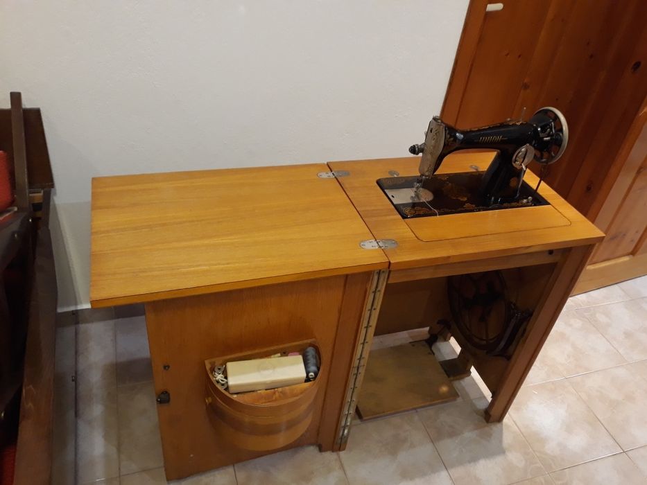 Продавам шевна машина Union