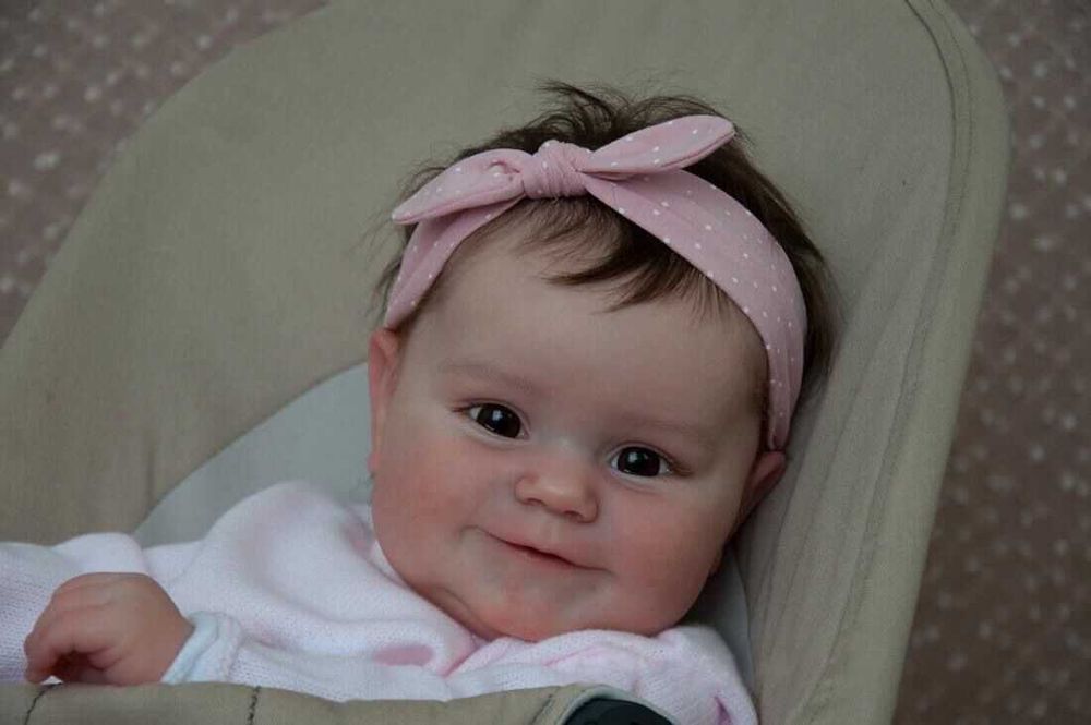 Papusa bebe nou nascut Lora cu suzeta si biberon, 50 cm, Alb