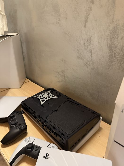 Playstation 5 Slim 1 TB 2 Manete + Garantie “NOU”