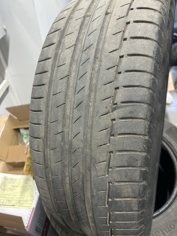 235/60/R18 Continental premium contact 6