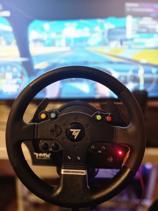 Руль ThrustMaster TMX Force Feedback черный