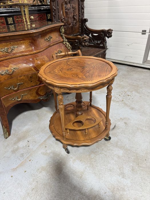 Gheridon rotund din lemn masiv