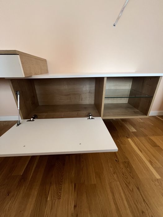 Шкаф, бюро, скрин за спалня