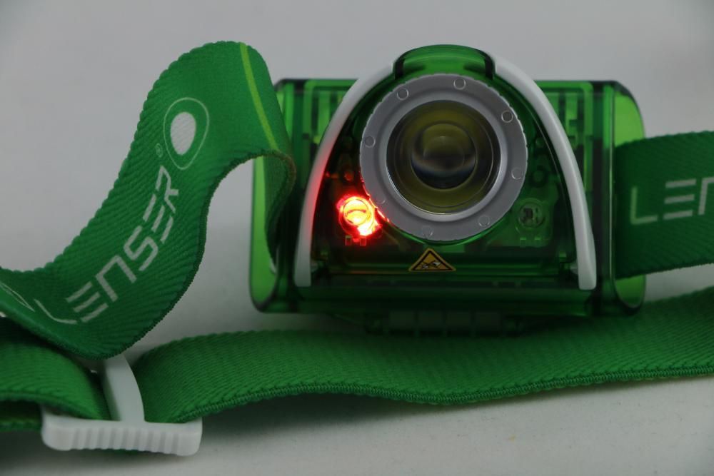 челник, фенер Led Lenser 100 лумена, немски, внос от Германия