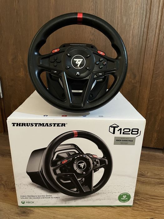 Волан и педали Thrustmaster t128 PC/Xbox/PS 900 градуса