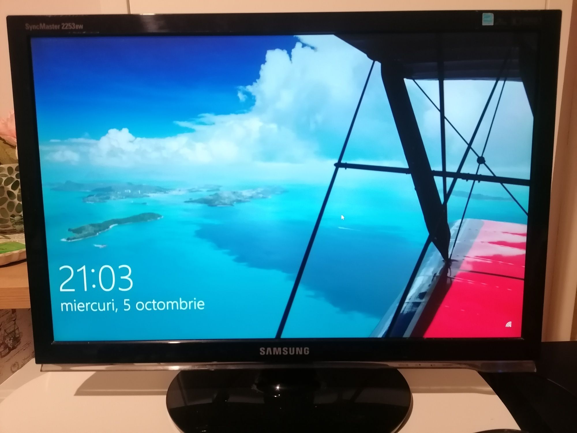 Sistem complet calculator PC desktop cu monitor Samsung 22 inch