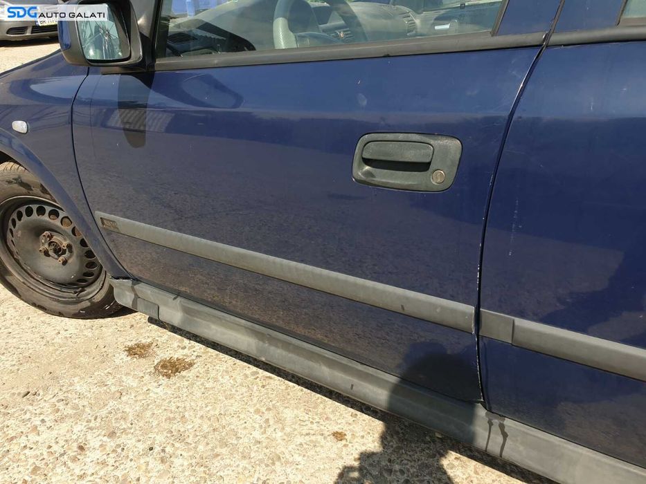 Bandou Ornament Plastic de pe Usa Portiera Stanga Fata Opel Astra G 1998 - 2004