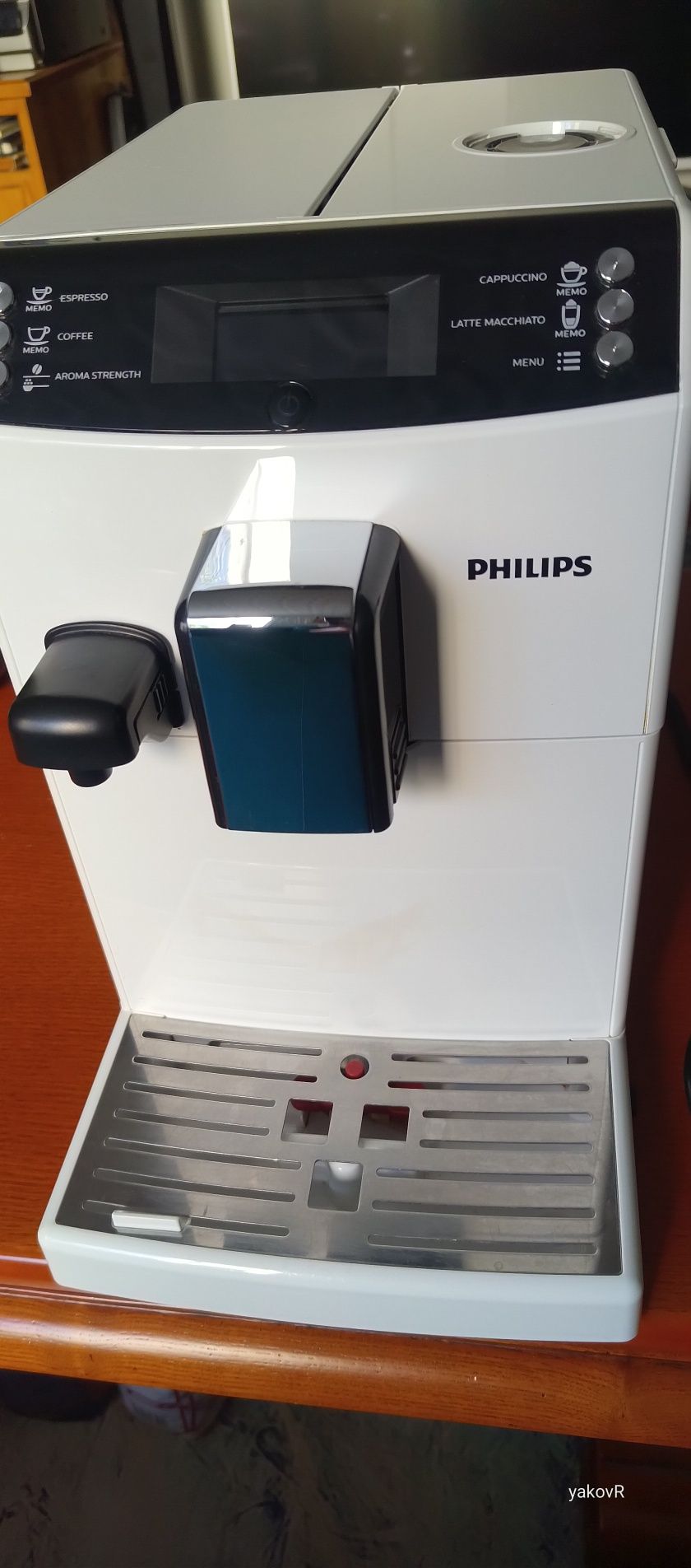 Кафемашина Phillips 3362/00 (Saeco Minuto) с кана за капучино