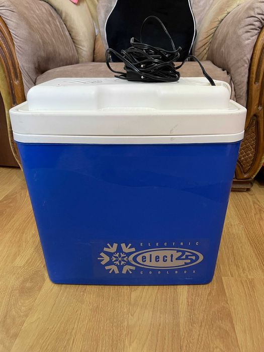 Lada Frigorifica Auto 12 V Functionala