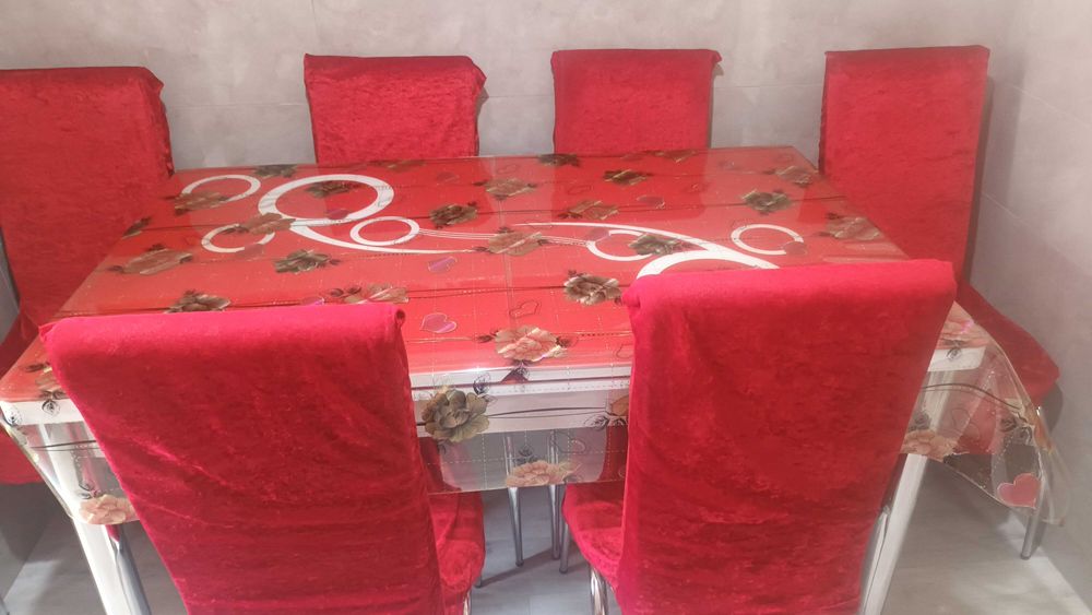 Vand set masa extensibila cu sase scaune de bucatarie