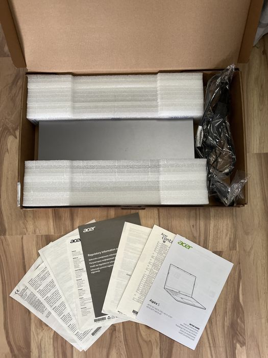 Vând laptop Acer Aspire 5 cu Licenta Windows 11 PRO
