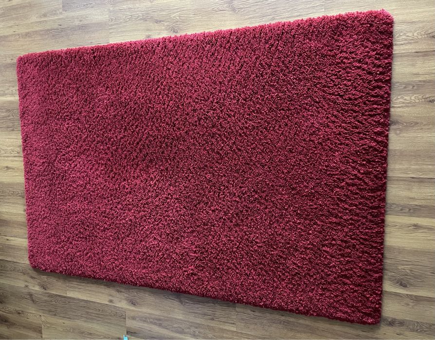 Vand covor rosu Super Shaggy produs in Turcia