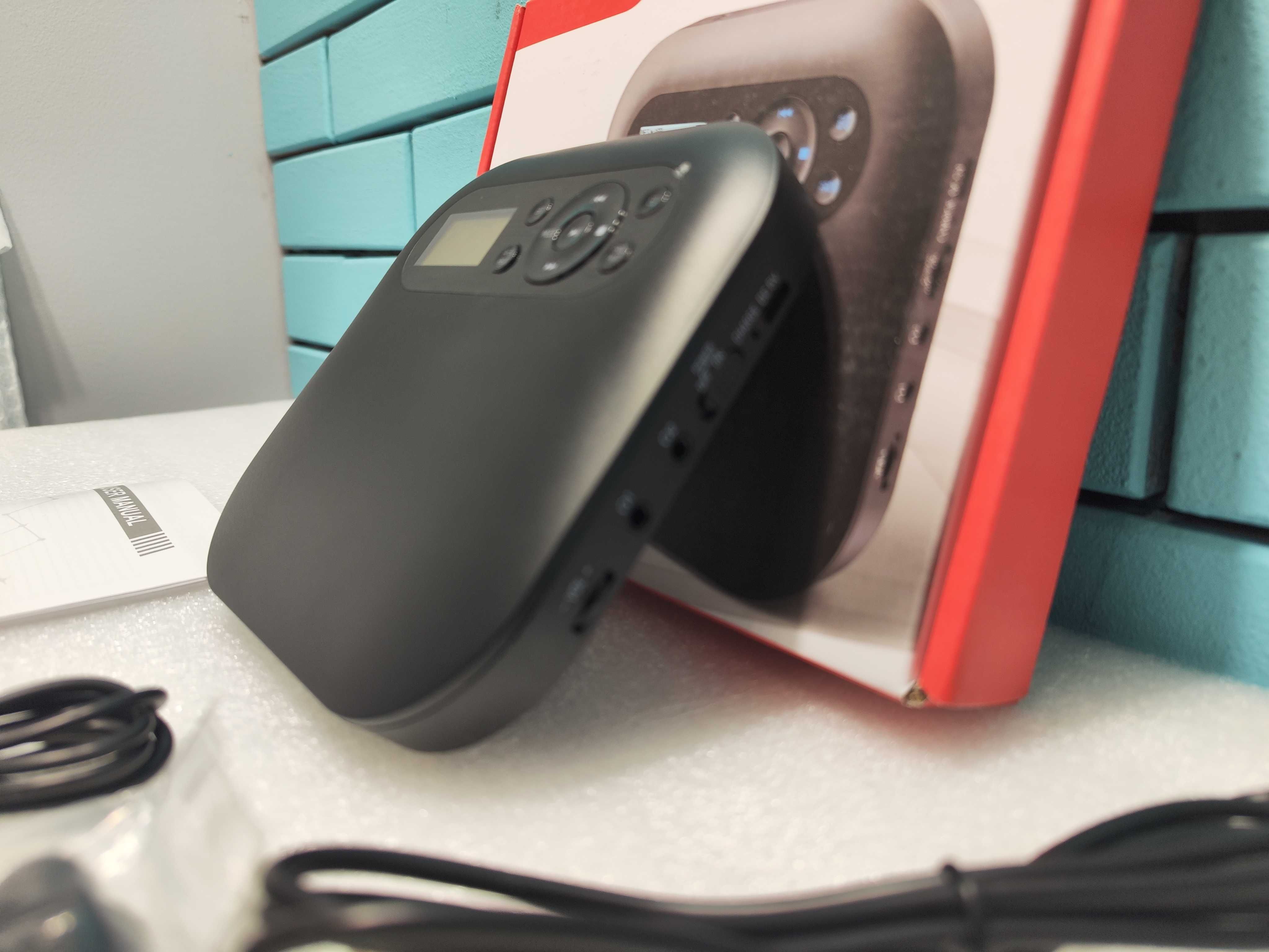 DESOBRY преносим CD плейър с Bluetooth, FM предавател и батерия