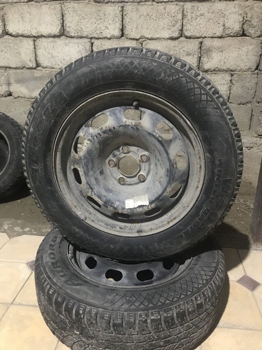 Бу шины комплект