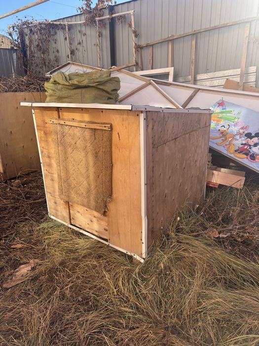 Продам будку для собак