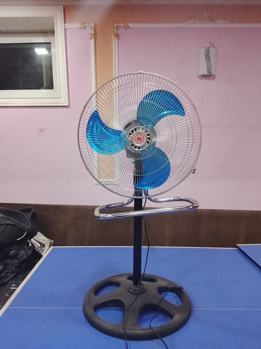 Ventilyator sotiladi