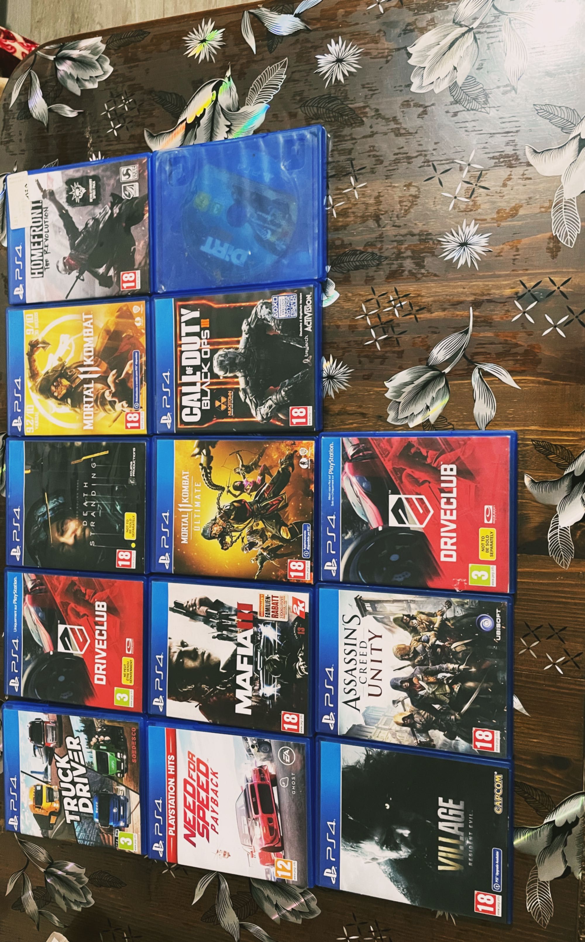 13 игри за ps4  игриге се продават и отделно може и на едно