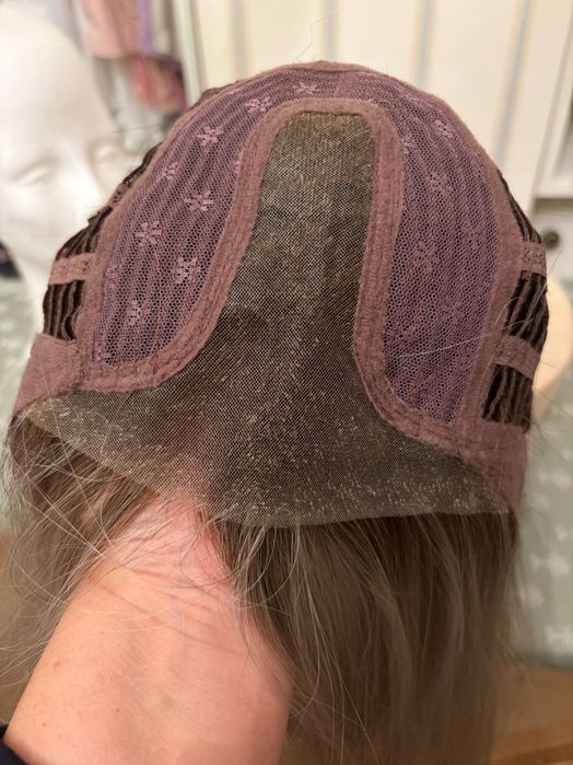 Перука 61 см, С-М размер.