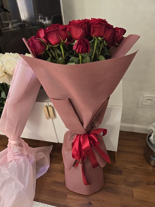 Продам большие букеты роз недорого срочно