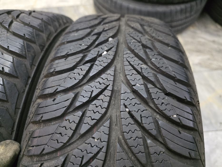 2бр Всесезонни гуми 185 55 15 - Uniroyal