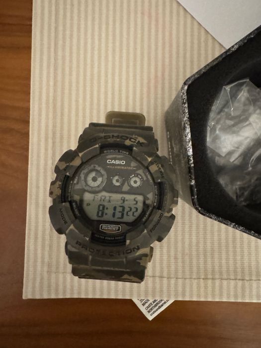 Часы мужские Casio G-Shock GM-2100MF-5A