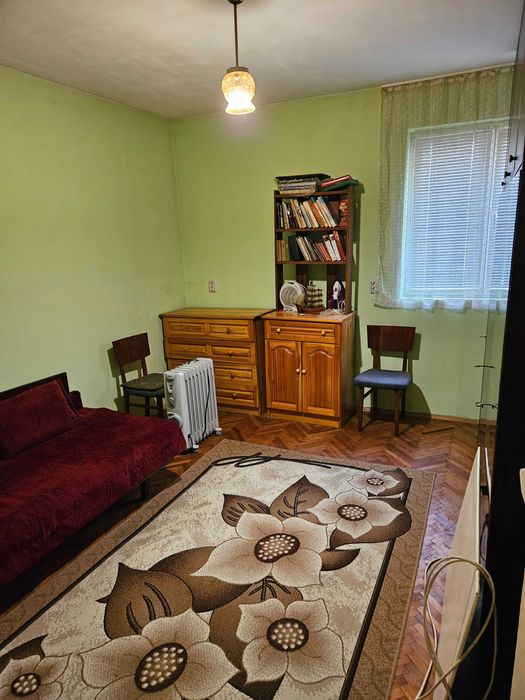 Давам под наем 38 кв./м гарсониера(боксониера). Наем 585 лв.(300 евро)