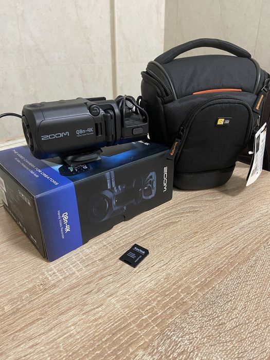 Zoom Q8n-4K Camera Video Handy Recorder