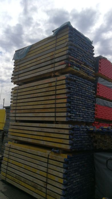 Panouri popi metalici montanți cravate...