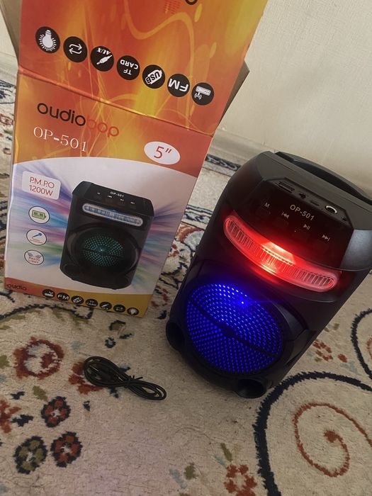 Колонка новый мощный блутуз аукс все есть