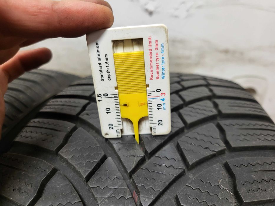 205/55/17 Bridgestone / 215/55/17 Nexen зимни гуми