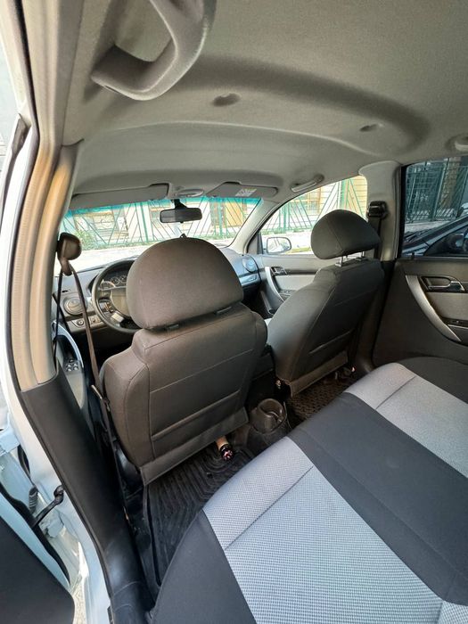 Neksiya 3 sotiladi avtamat  benzinda yurgan 55 ming kraska bor