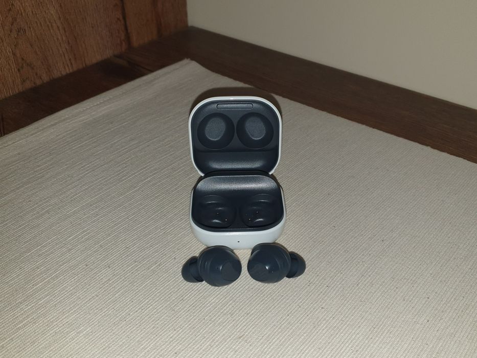 Bluetooth слушалки Samsung Galaxy Buds FE R400 - Graphite
