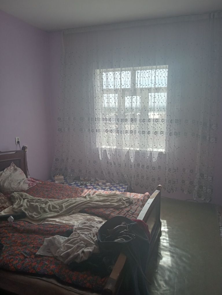 Продаю квартиру в Гульбахоре