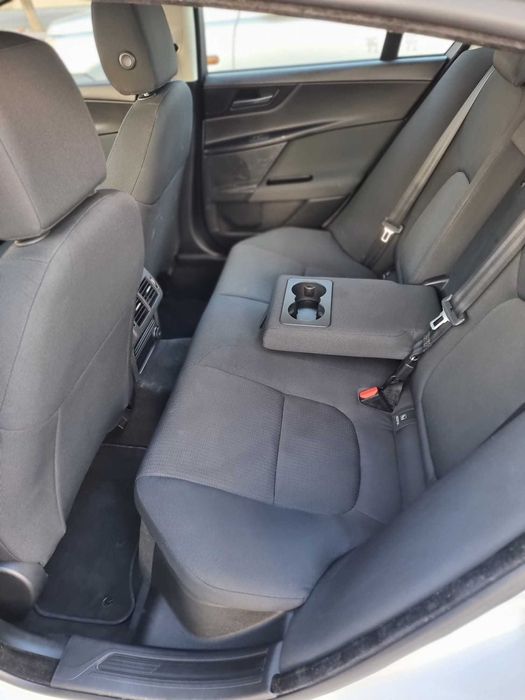 Jaguar XE 2.0 Portofolio ,CP Automat