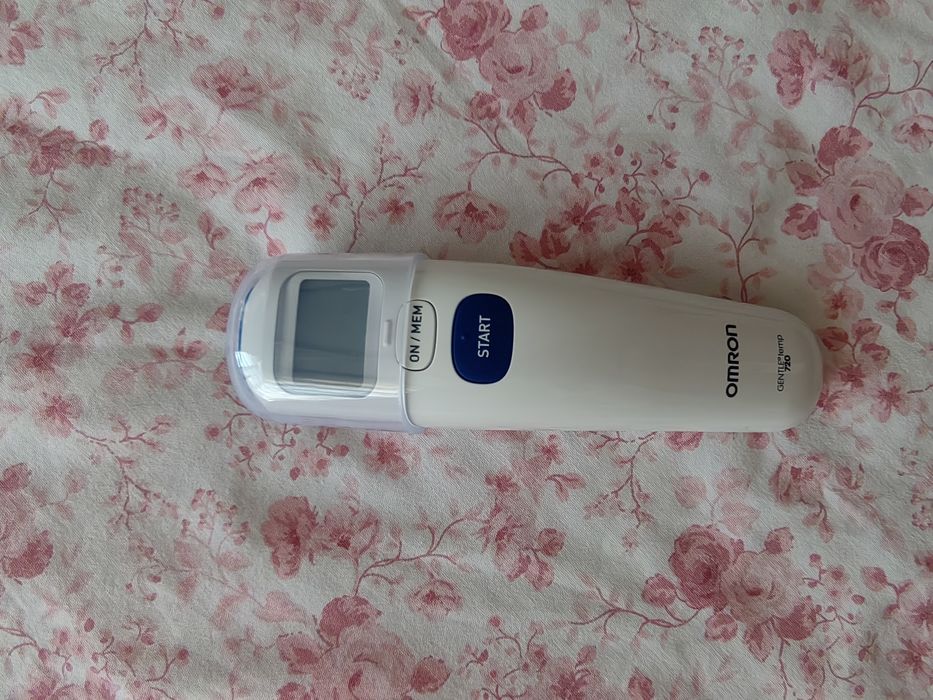 Безконтактният термометър OMRON GT 720
