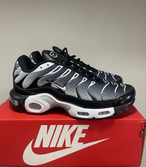 Nike Air Max Plus Black Silver