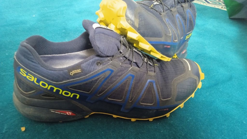 Продавам оригинални маратонки salomon 45 номер
