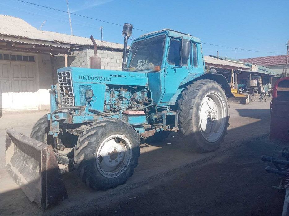Traktor Belarus va lazer planer birgalikda sotiladi