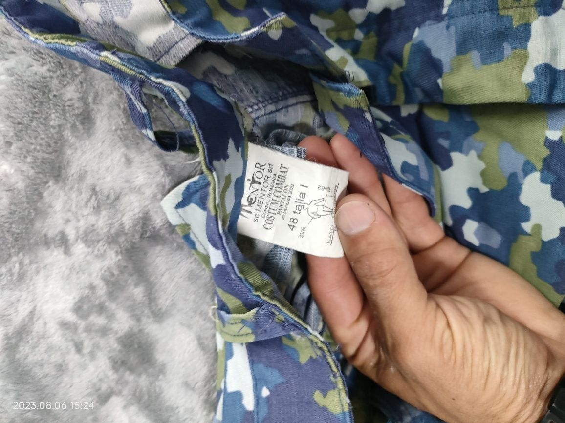 Pantaloni militari albastri