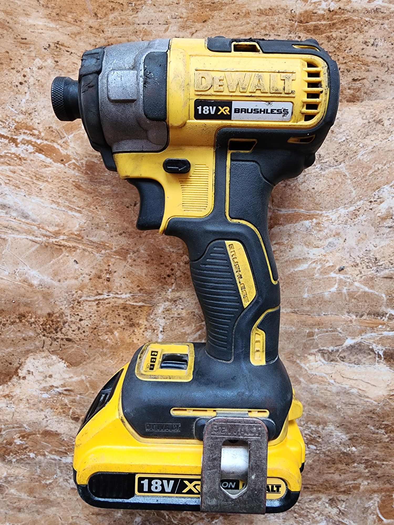 Dewalt DCF 887 impact