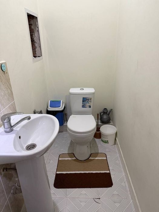 Beruniy metro yonida