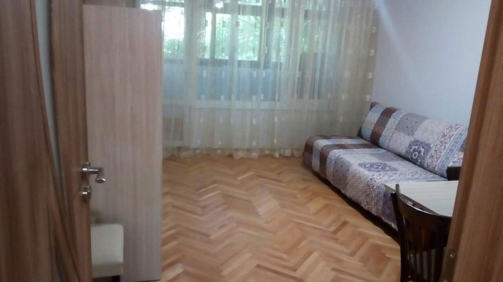 Дава се под наем Двустаен апартамент в Бургас, Лазур - 74 кв.м за 433.5 € - Снимка #2