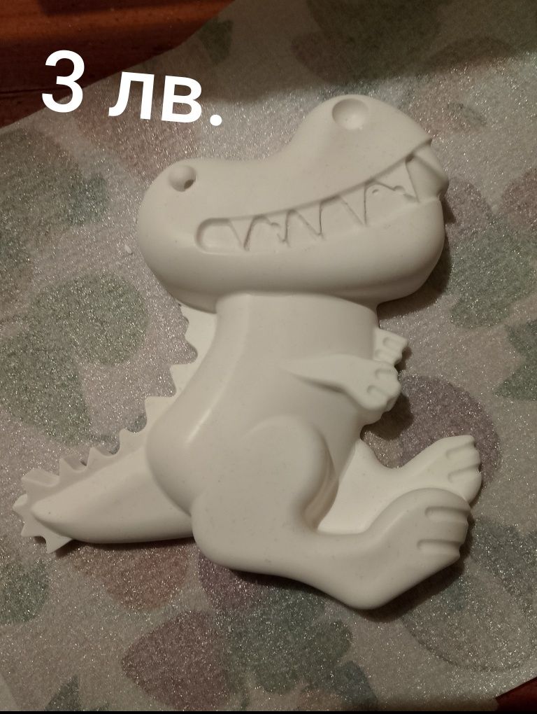Ръчно изработени гипсови фигурки