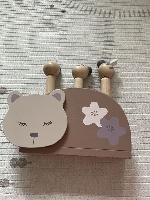Jucarie pop-up din lemn